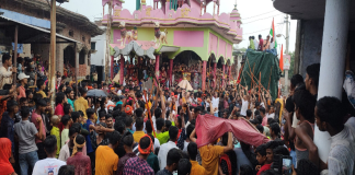 महावीरी झंडा जुलूस में विवाद