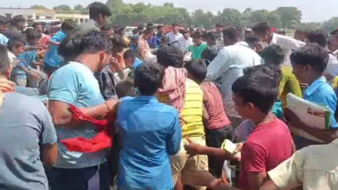 सीएम नीतीश के नाम पर मछली पार्टी