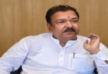 राजस्व मंत्री के सारे दावे हुए फेल, रजिस्ट्री ऑफिस से गायब हो रहे पुराने दस्तावेज; फिर ऑनलाइन प्रणाली की शुरुआत कैसे होगी? राजस्व मंत्री के दावे निकले बेमायने